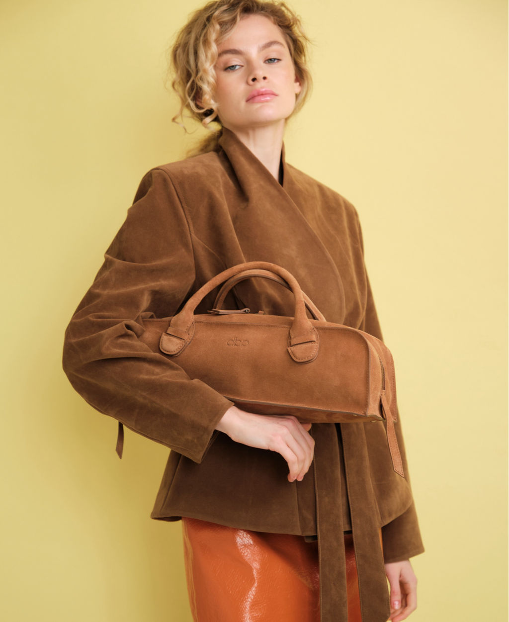 Замшевая сумка багет Doxie DBR 31157 св.коричневый