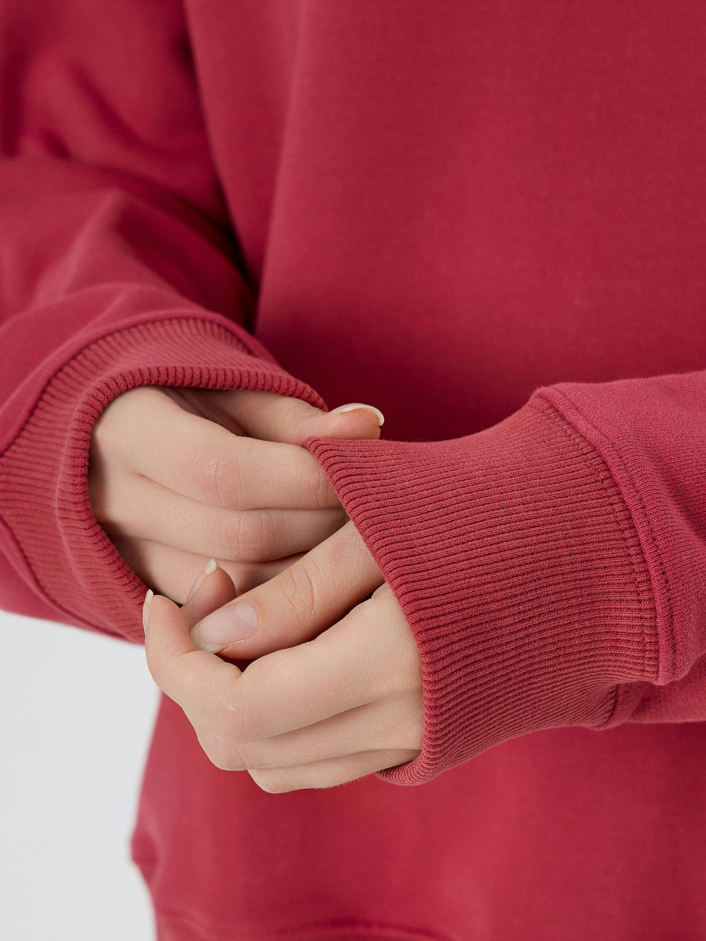 Свитшот женский красный с надписью Wild west spirit - Mark formelle фото 6