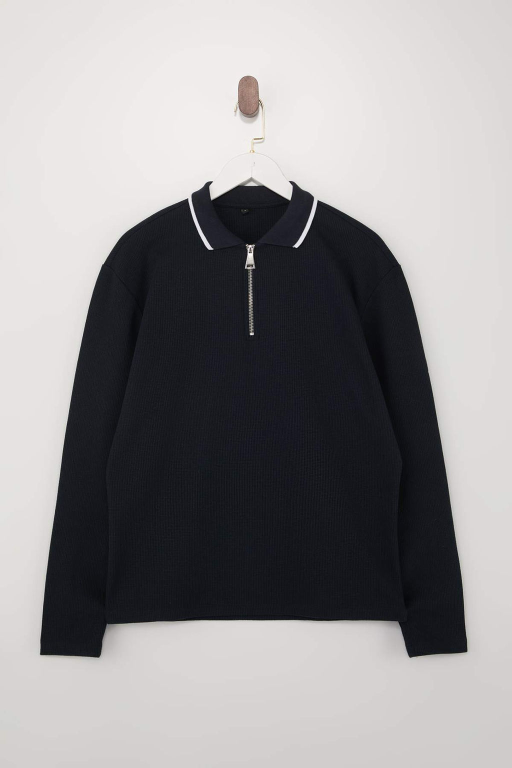 Siyah Loose Fit Dokulu Yaka Cizgi Detayl? Fermuarl? Polo Yaka T-shirt TMNSS26PO00003 - Trendyolmilla фото 4