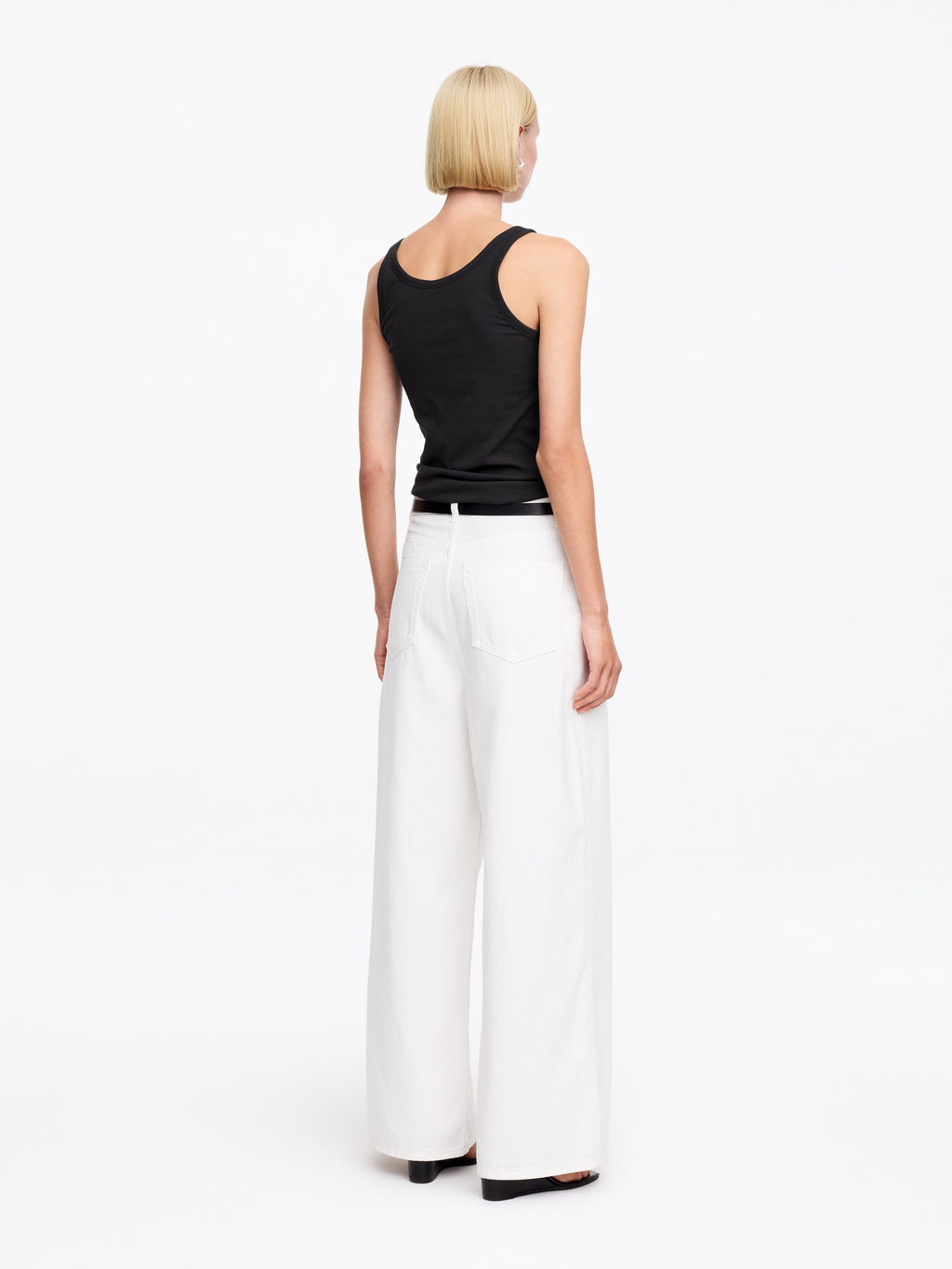 Top sin mangas con escote redondeado - H&m фото 6