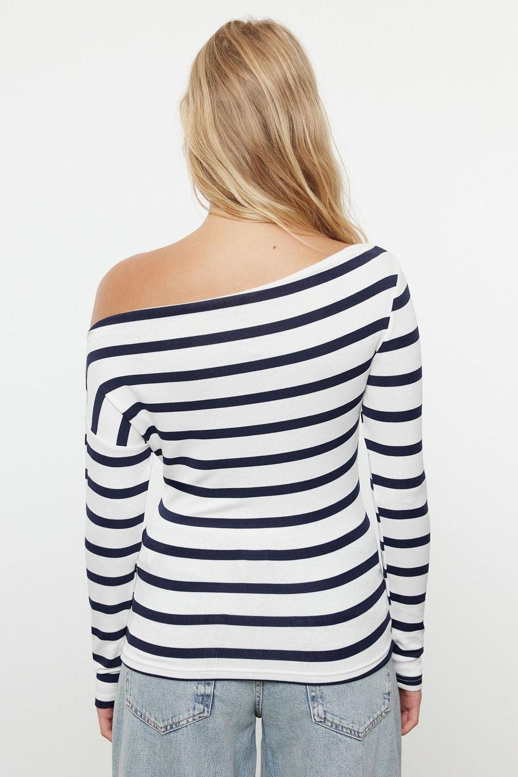 Lacivert Cizgili-Ekru Soft Touch/Yumusak Kumasl? Vucuda Oturan Esnek Orme Bluz TWOAW25BZ00063 - Trendyolmilla фото 3