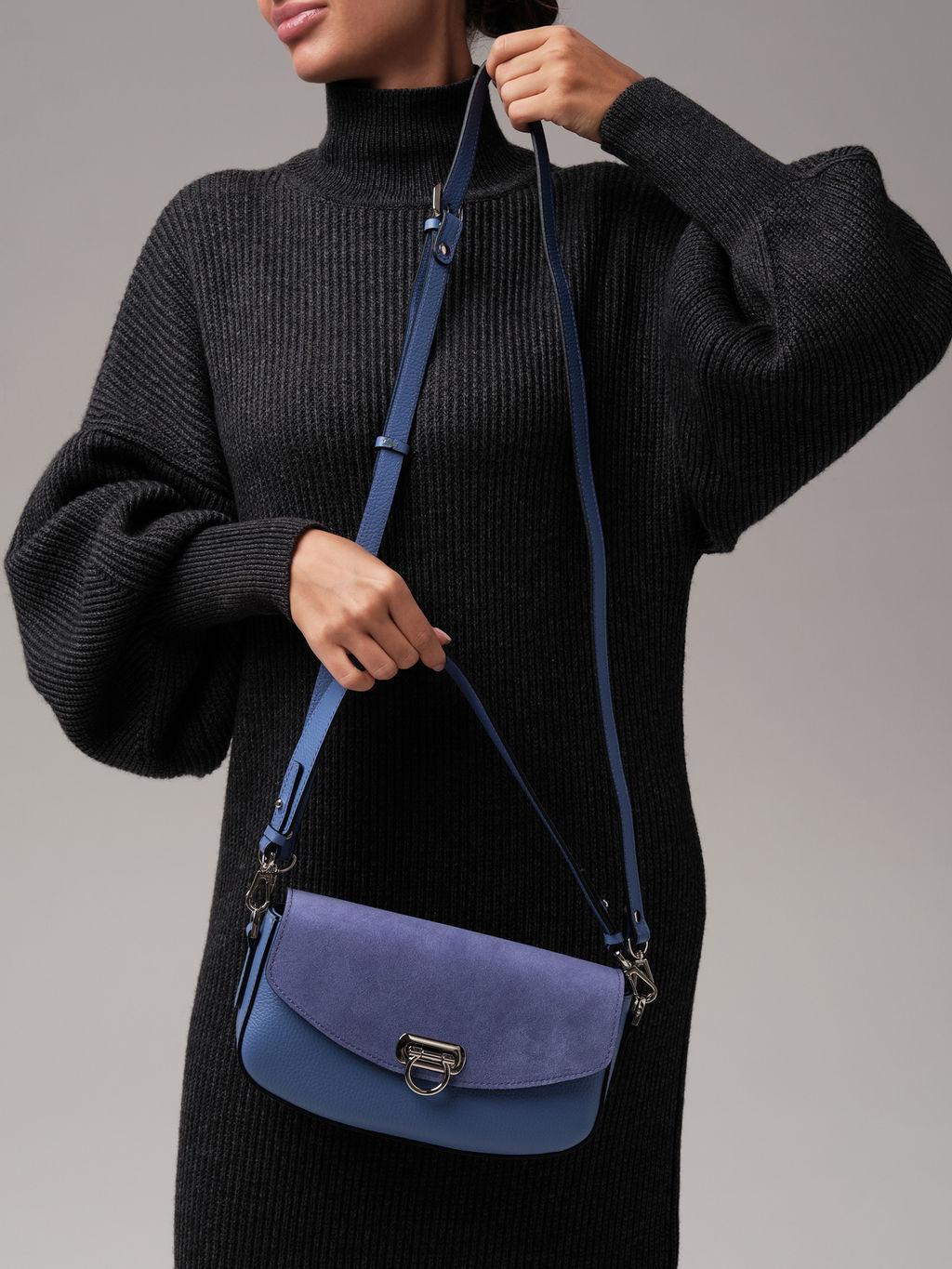 Замшевая сумка Azaro 31049 сиреневый закат