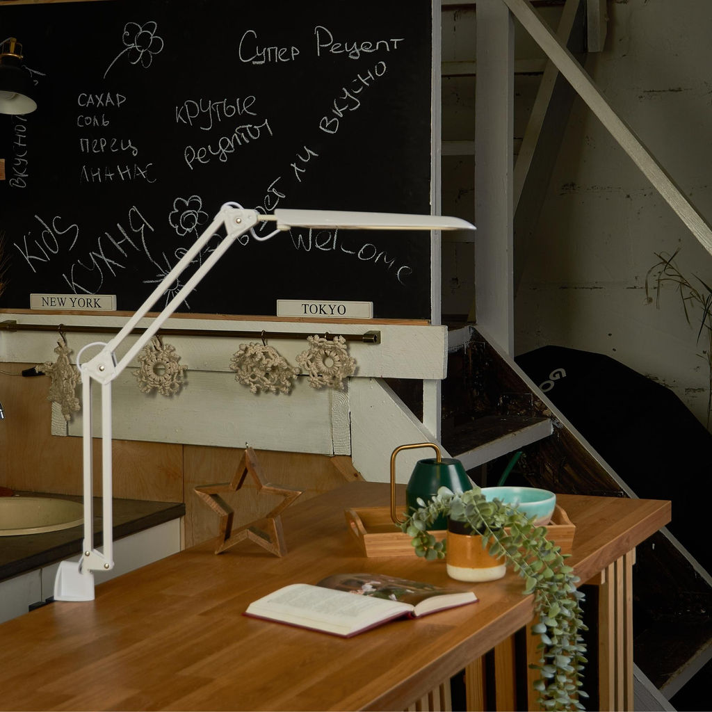 TLD-524 White/8W/Светильник настольный на струбцине/LED/500Lm/4500K/Dimmer/Цвет-белый