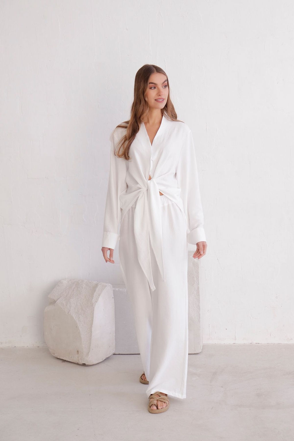 10528 Костюм из рубашки и брюк белый - Martichelli фото 5