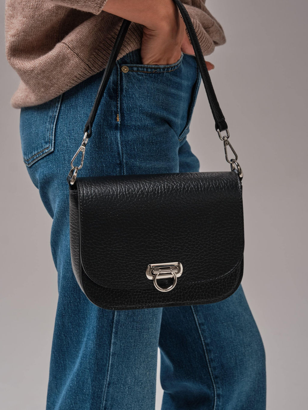 Сумка кожаная Azaro 30741 черный соло