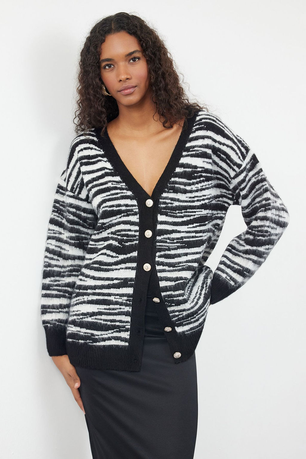 Siyah Yumusak Dokulu Zebra Desenli Triko H?rka TWOAW25HI00239