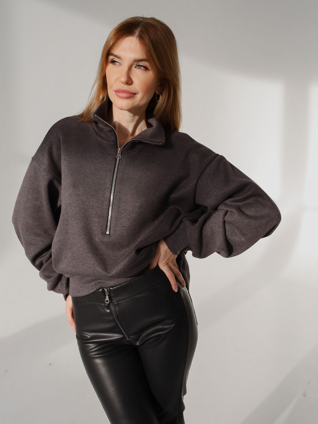 Джемпер трикотажный женский, графит - Inzibe фото 7