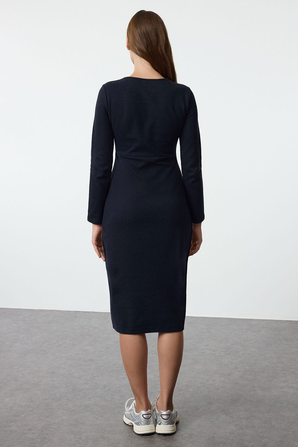 TRENDYOLMILLA Lacivert Fitted/Vucuda Oturan Selanik Anvelop/Kuvaze Kapama Midi Esnek Orme Elbise TWOAW25EL00406  фото 5