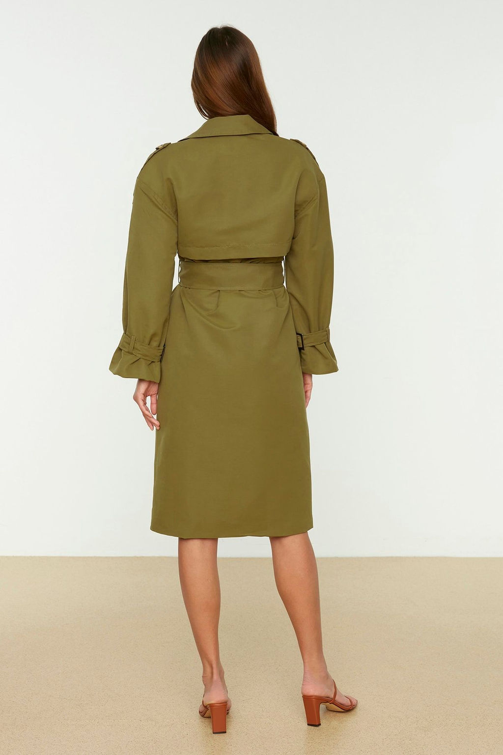 Trendyolmilla Haki Kemerli Ruzgarl?k Detayl? Su Itici Uzun Trenckot TWOSS21TR0005  фото 62