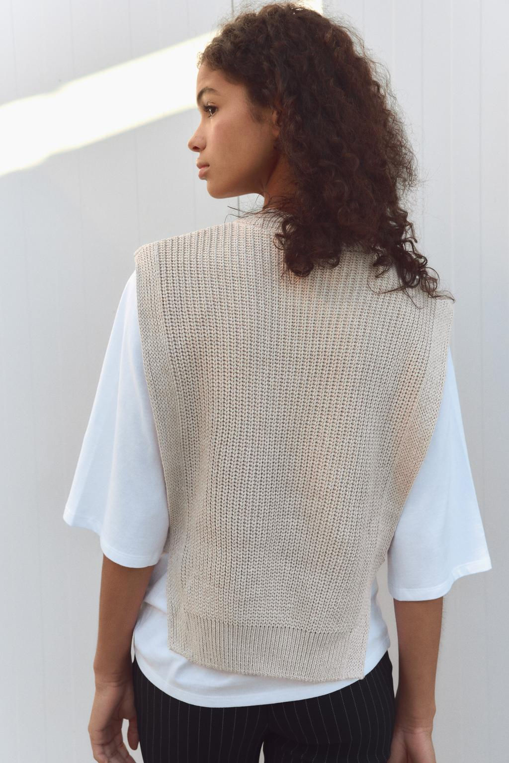 CONTRAST T-SHIRT AND VEST - Zara фото 6