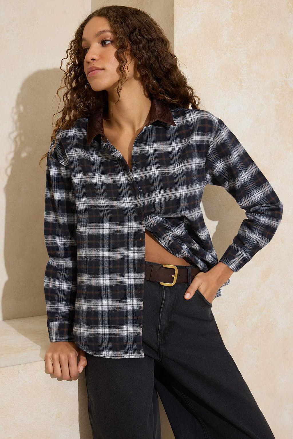 Kahverengi Ekoseli Yakas? Fitilli Oversize Kal?p Flanel Gomlek TWOSS26GO00038 - Trendyolmilla фото 4