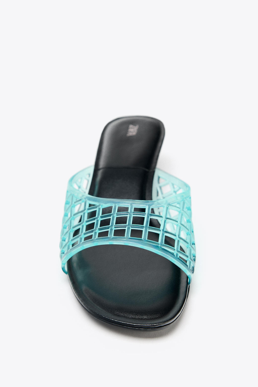 RUBBERISED-EFFECT KITTEN-HEEL MULES - Zara фото 6