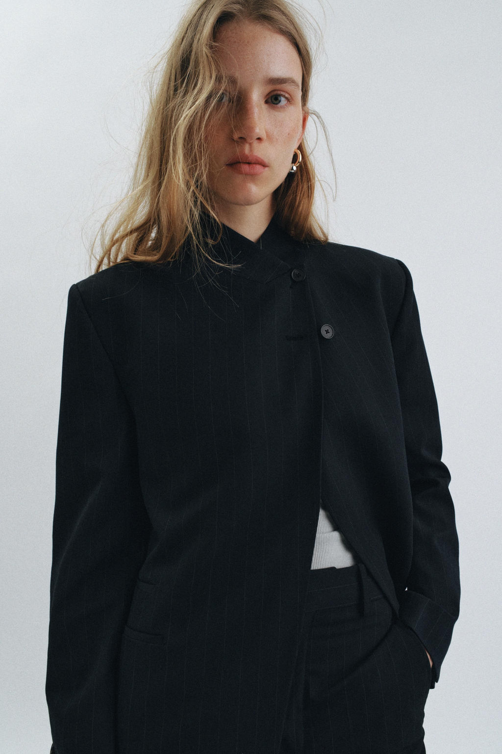 HIGH NECK PINSTRIPE BLAZER ZW COLLECTION - Zara фото 18
