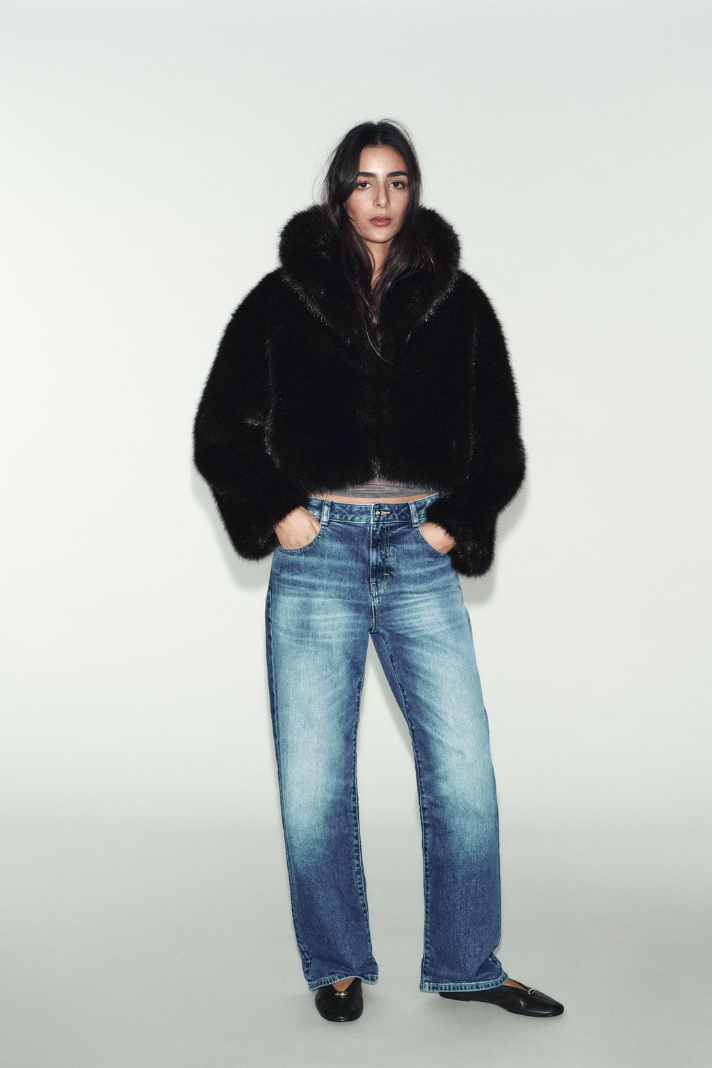 SHORT FAUX FUR COAT WITH LAPEL COLLAR - Zara фото 11