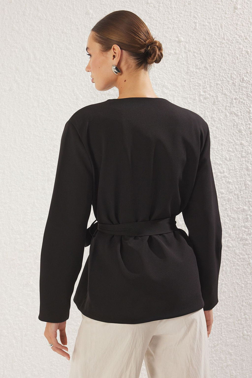 Trendyolmilla Siyah Kruvaze Baglama Detayl? Dokuma Blazer Ceket TWOSS25BC00031 фото 4