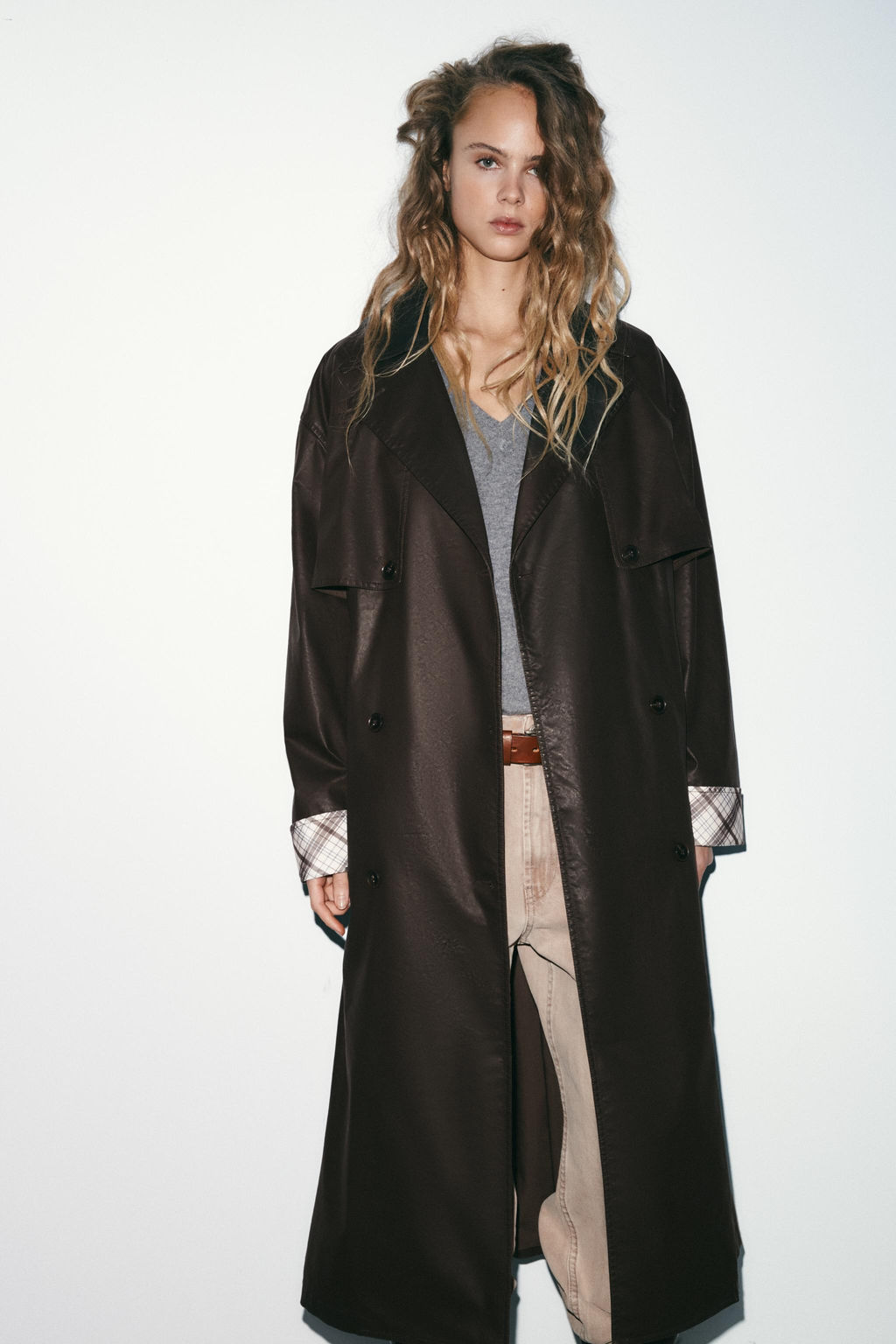 LONG WAXED CHECK TRENCH COAT - Zara фото 3