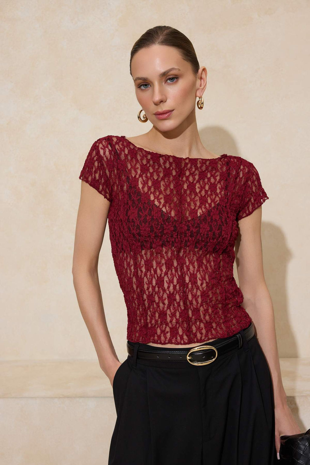 Bordo Fitted/Vucuda Oturan Kay?k Yaka K?sa Kollu Dantel Orme Bluz TWOSS26BZ00185 - Trendyolmilla фото 2