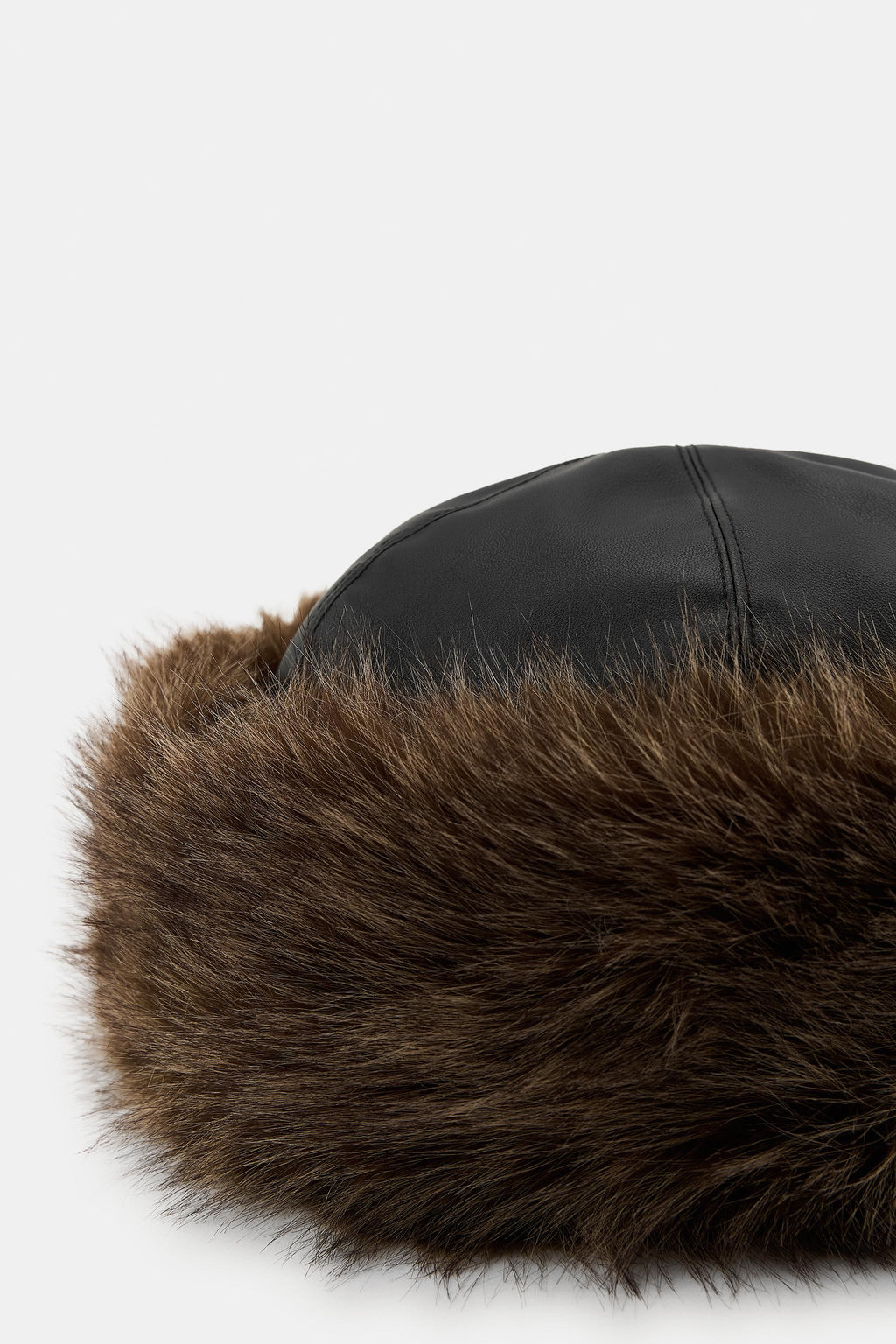 DOUBLE-FACED LEATHER EFFECT HAT - Zara фото 3