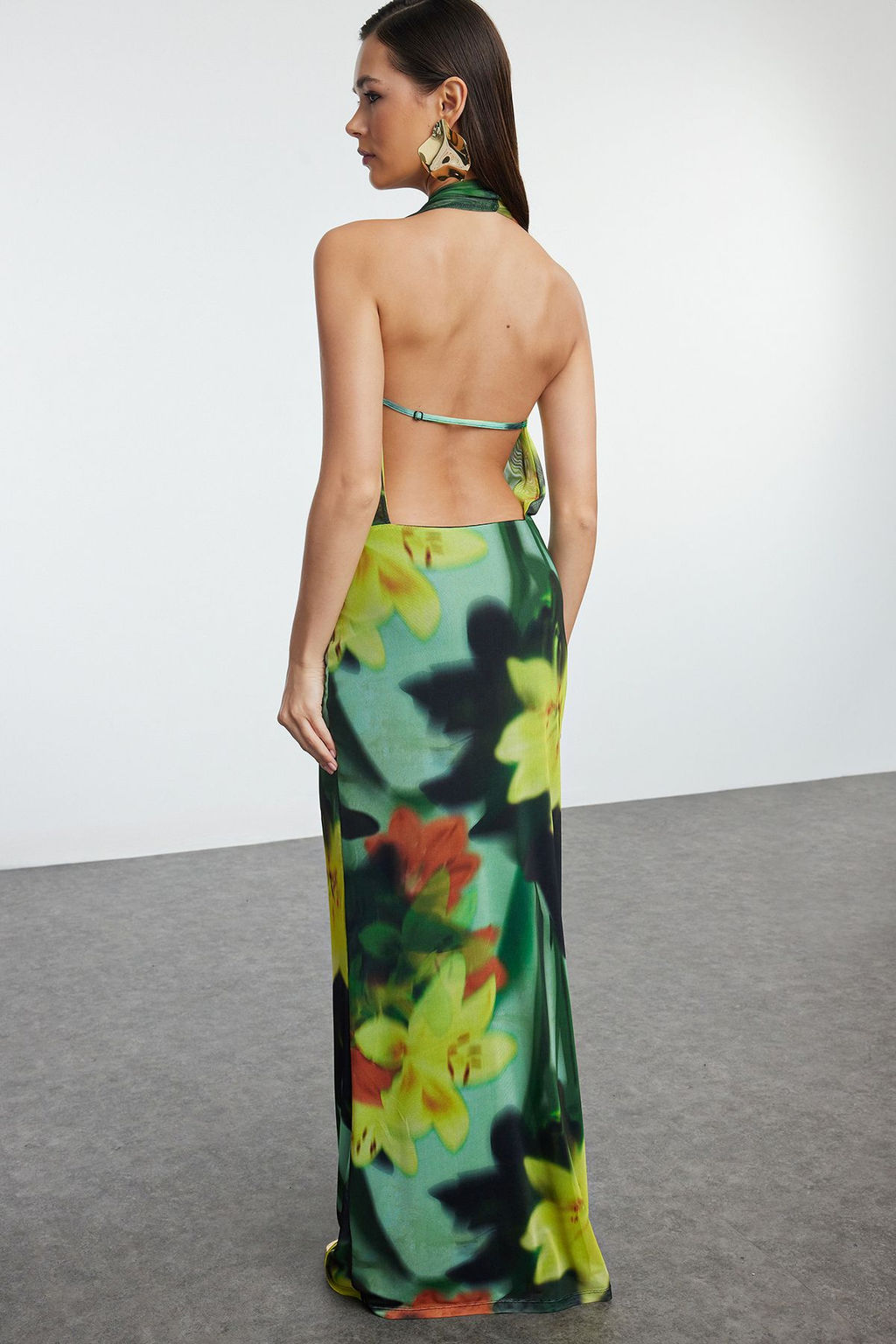 TRENDYOLMILLA Cok Renkli Cicek Desenli Orme Tul Uzun Gece Abiye Elbise TPRSS24AE00261 фото 9