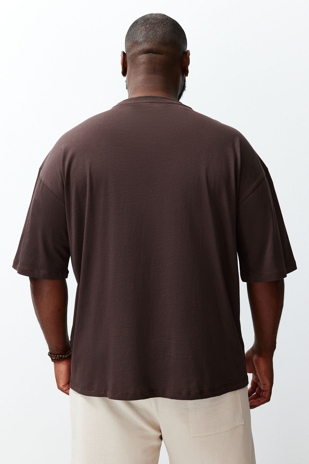 Trendyolmilla Man Buyuk Beden Koyu Kahverengi Oversize Hayvan Bask? ve Nak?sl? %100 Pamuklu T-Shirt TMNSS24BF00018  фото 6