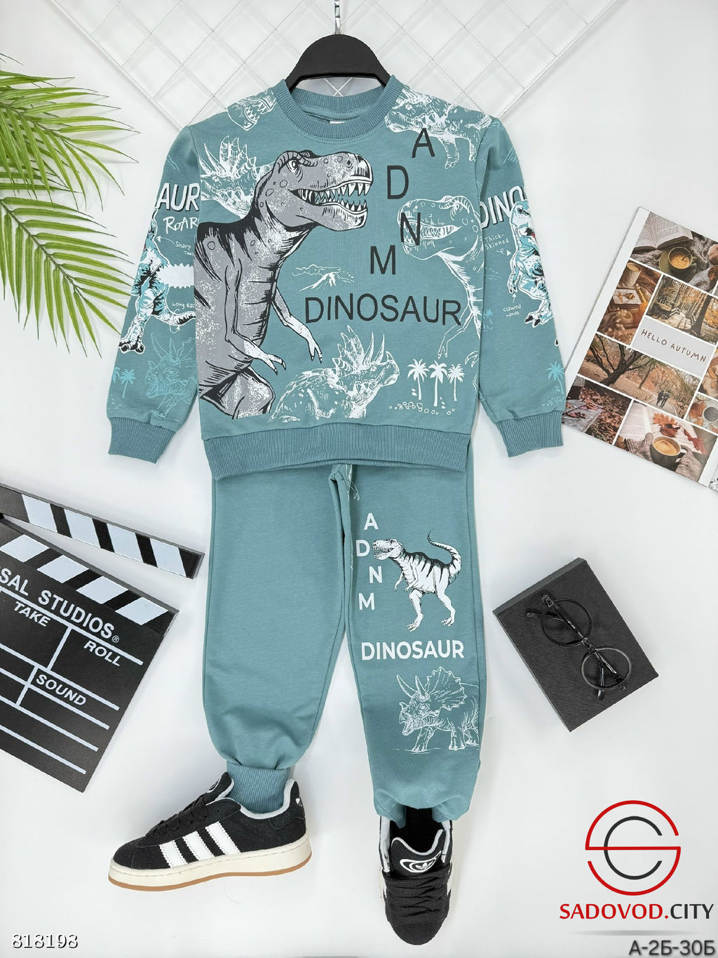 Костюм для мальчика с рисунком