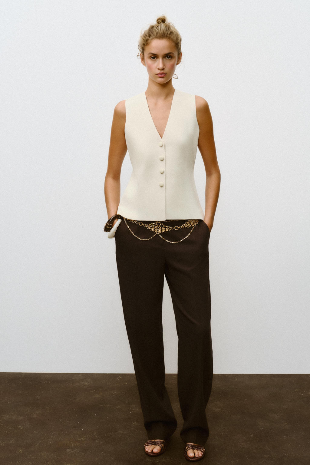 BUTTONED KNIT WAISTCOAT WITH COVERED BUTTONS