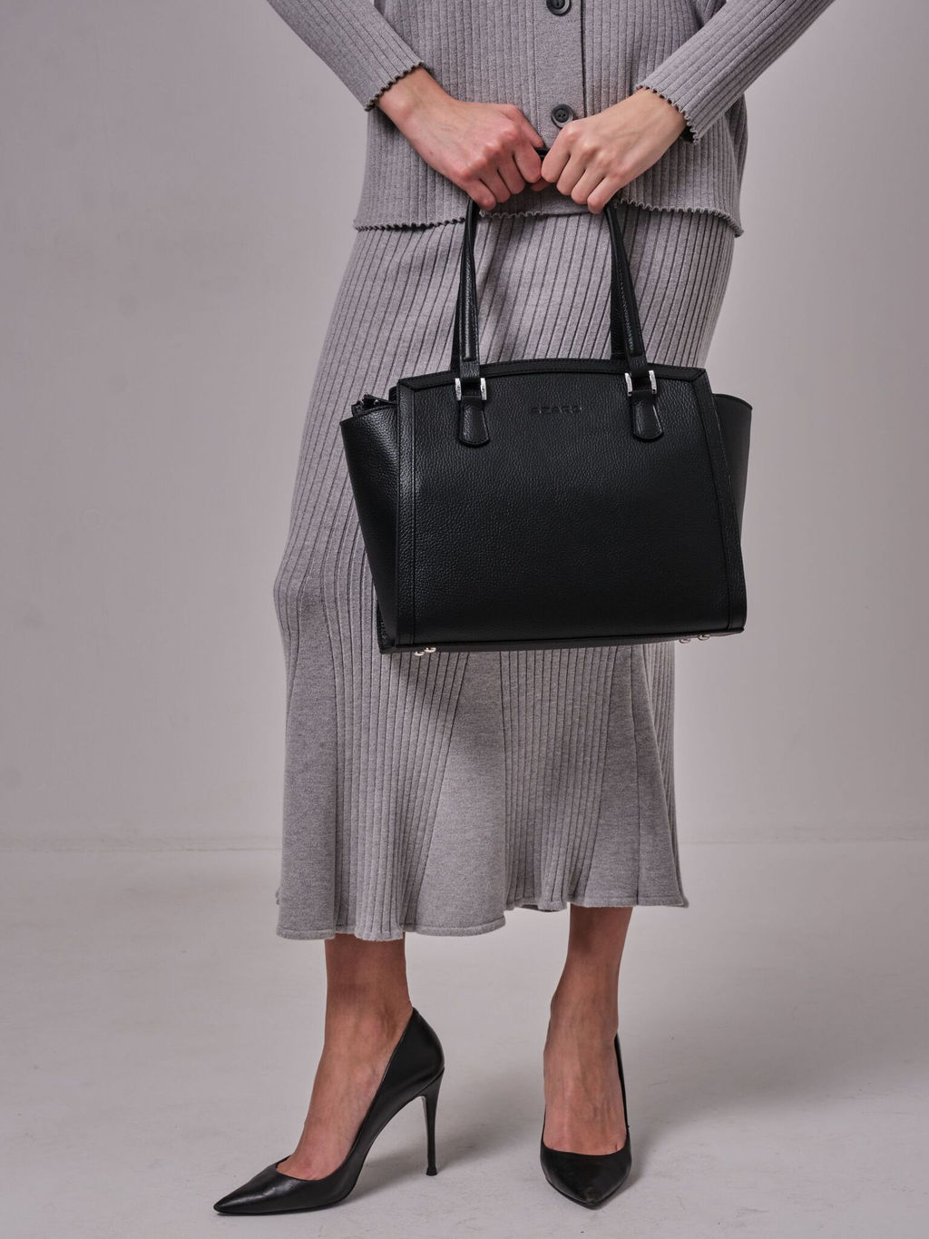 Сумка кожаная Azaro 30690 черный