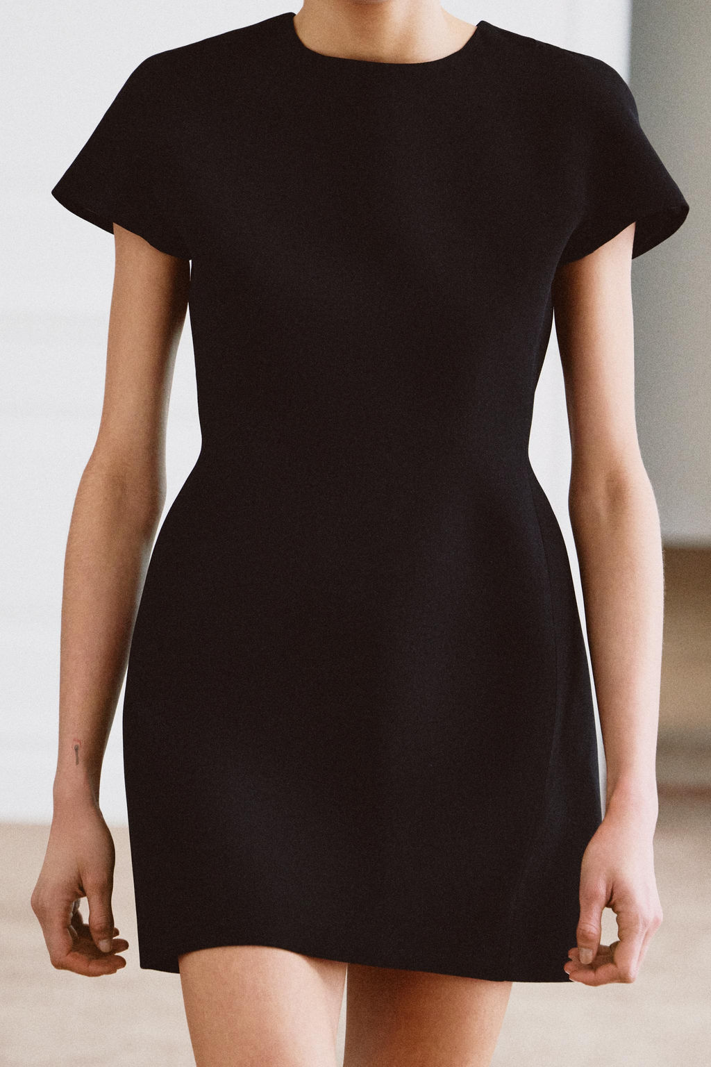 VESTIDO CORTO ZW COLLECTION / Negro - Zara фото 4