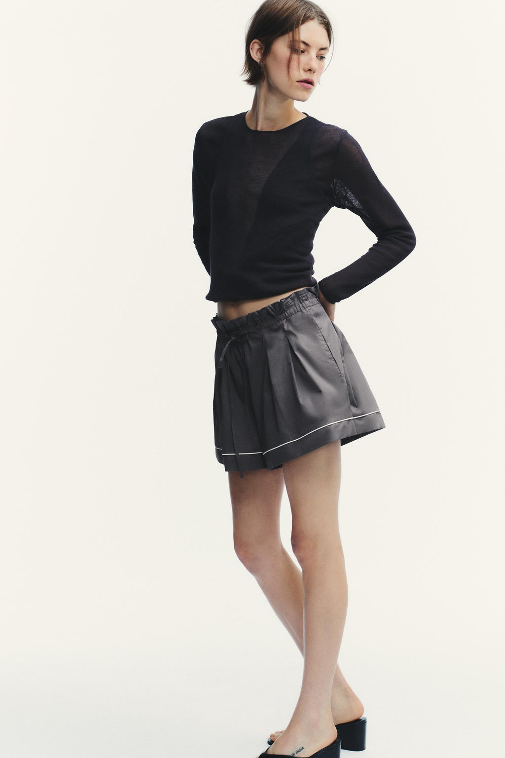 PIPING DETAIL VOLUME SHORTS - Zara фото 4