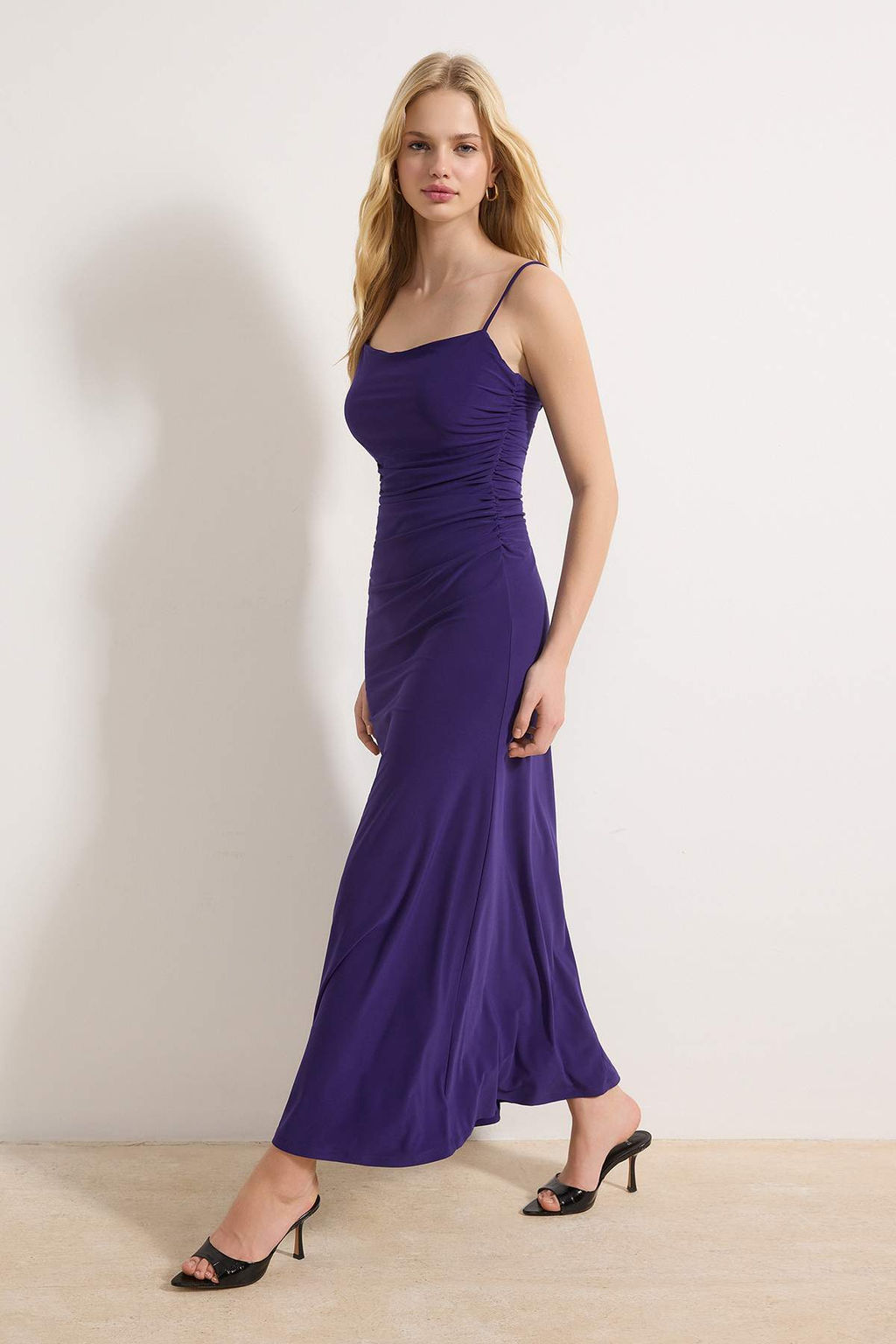 Mor Ask?l? S?rt Dekolteli A-line/Can Ac?lan Esnek Maxi Orme Elbise TWOSS25EL00539