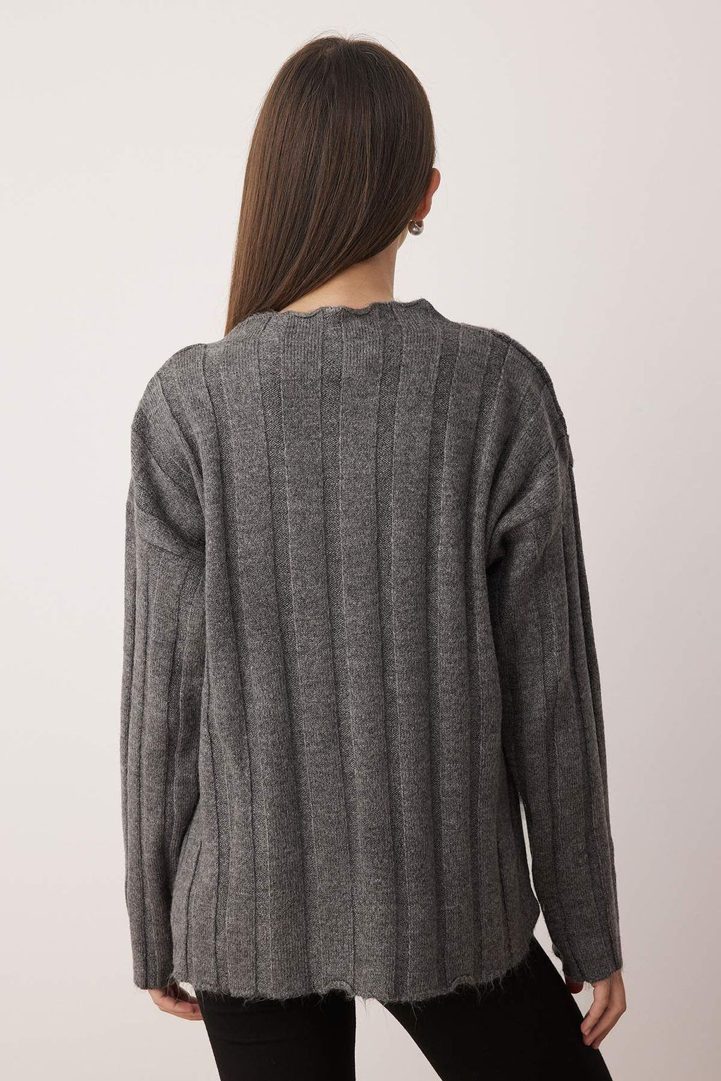 Antrasit Yumusak Dokulu Genis Kal?p Triko Kazak TWOAW26KZ00177 - Trendyolmilla фото 4