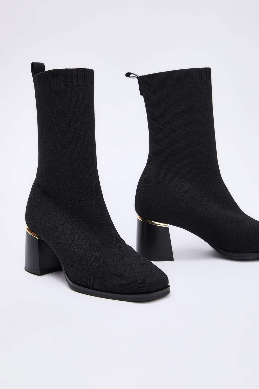 Siyah Kad?n Blok Topuklu Bot TAKAW26BO00120 - Trendyolmilla фото 4