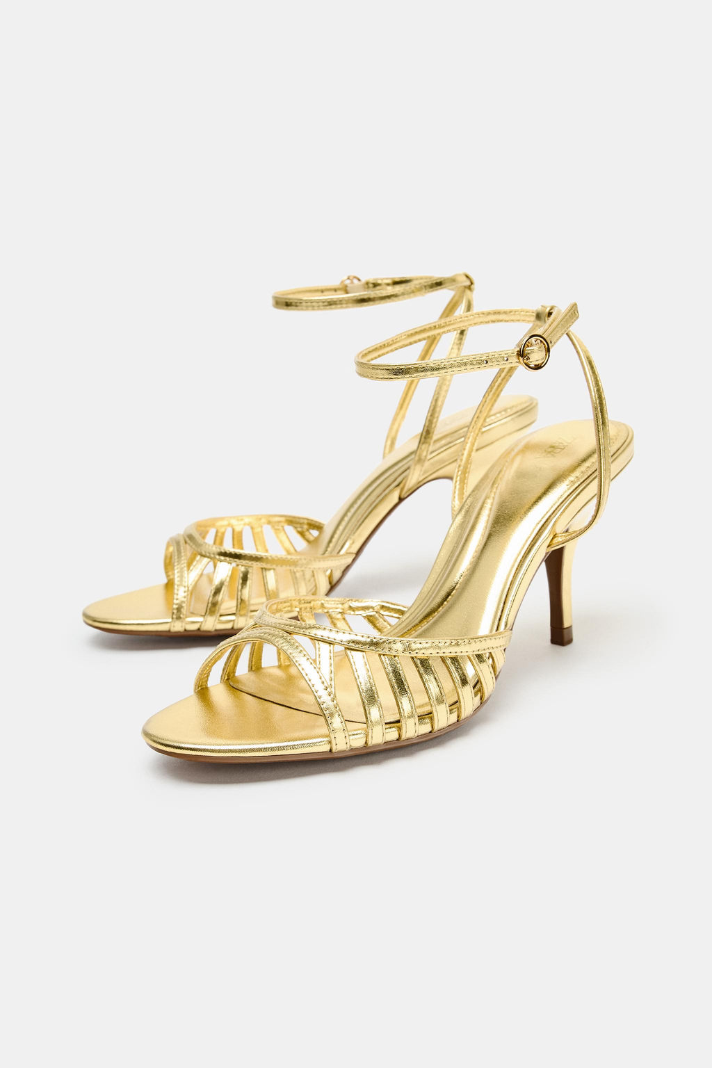 SANDALIA TIRAS EFECTO METALIZADO / Dorado - Zara фото 3