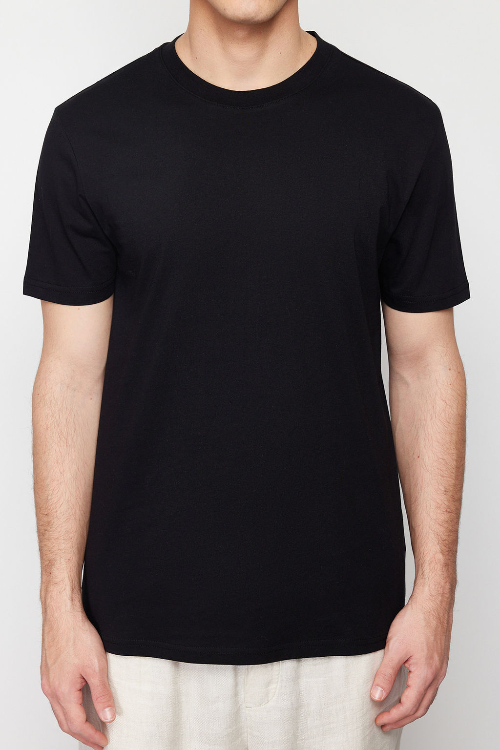 Siyah Regular/Normal Kesim Yaz? Bask?l? Nak?sl? %100 Pamuklu K?sa Kol T-Shirt TMNSS24TS00133 - Trendyolmilla фото 4
