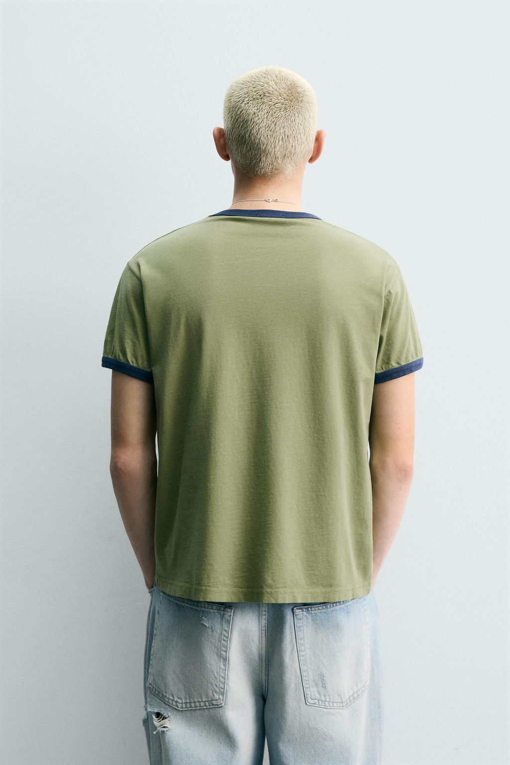 CAMISETA RIB CONTRASTE ESTAMPADO LAVADO / Khaki