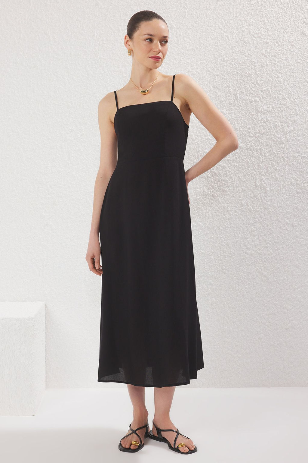 TRENDYOLMILLA K?rm?z? Duz Duz Kesim Gipeli Maxi Dokuma Elbise TWOSS25EL00626 фото 5