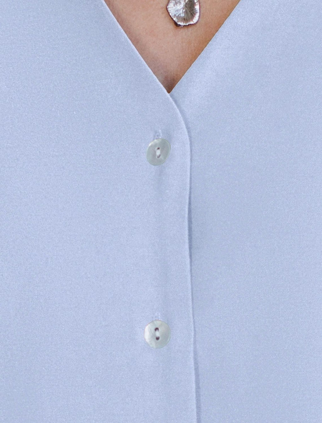 Укороченная блузка с V вырезом из плотного лиоцелла