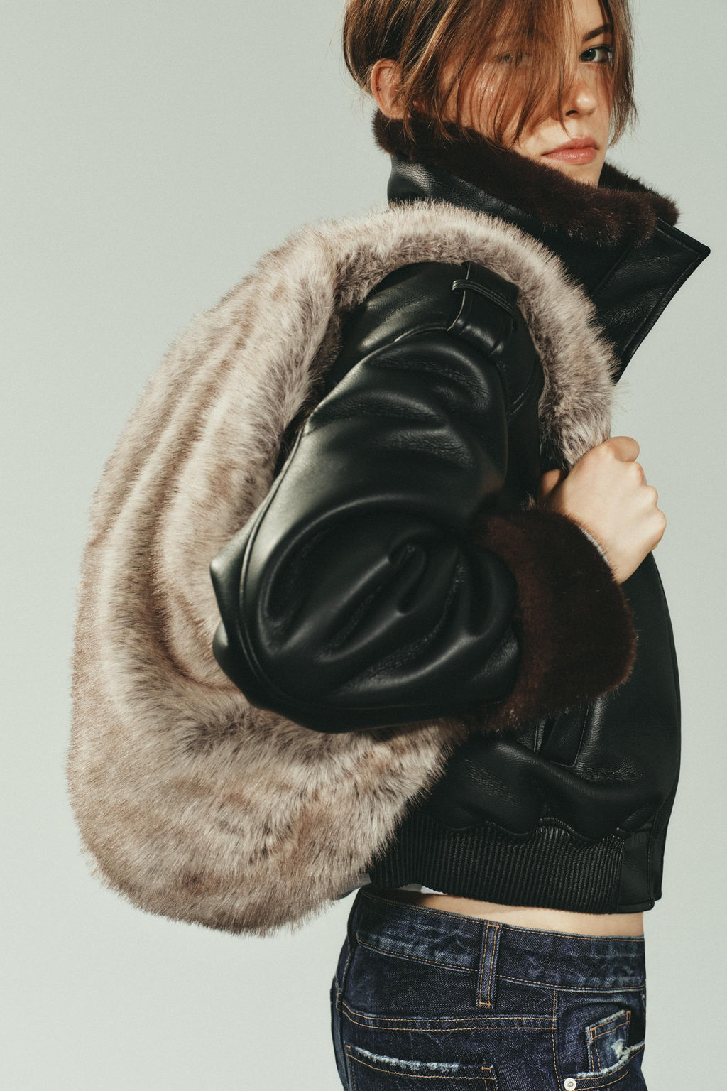 MAXI FAUX FUR BUCKET BAG - Zara фото 7