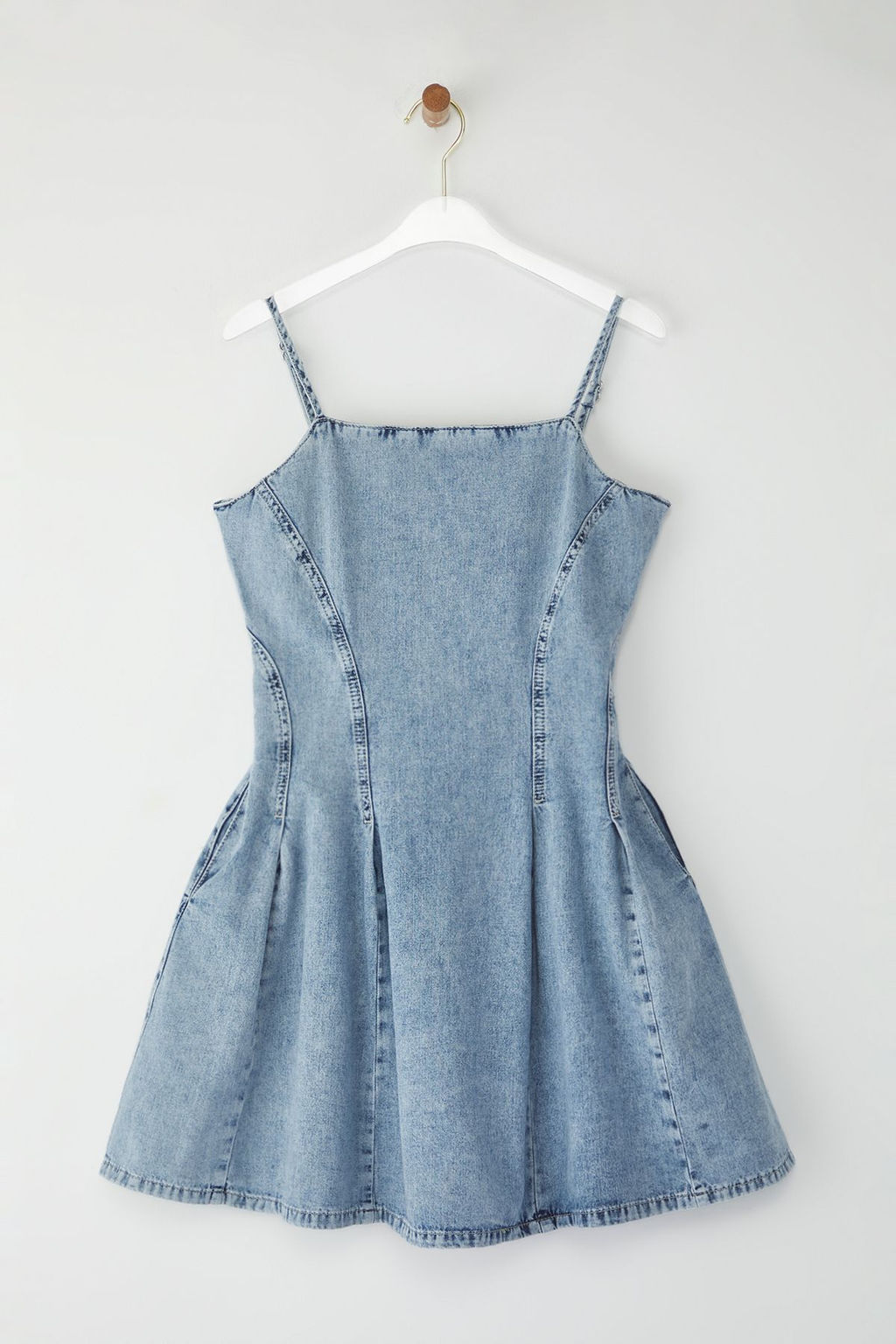Trendyolmilla Ac?k Mavi Etegi F?rf?rl? Ayarlanabilir Ask?l? Pileli Mini Denim Elbise TWOSS25EL00750  фото 5