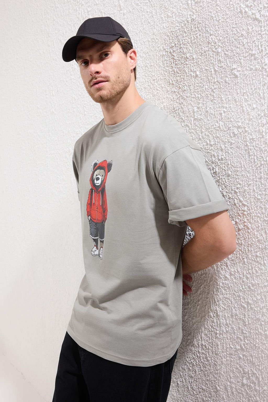 TRENDYOL MAN Ekru Unisex Oversize/Genis Kesim Ay?c?k Bask?l? %100 Pamuklu T-Shirt TMNSS25TS00158 - Trendyolmilla фото 2