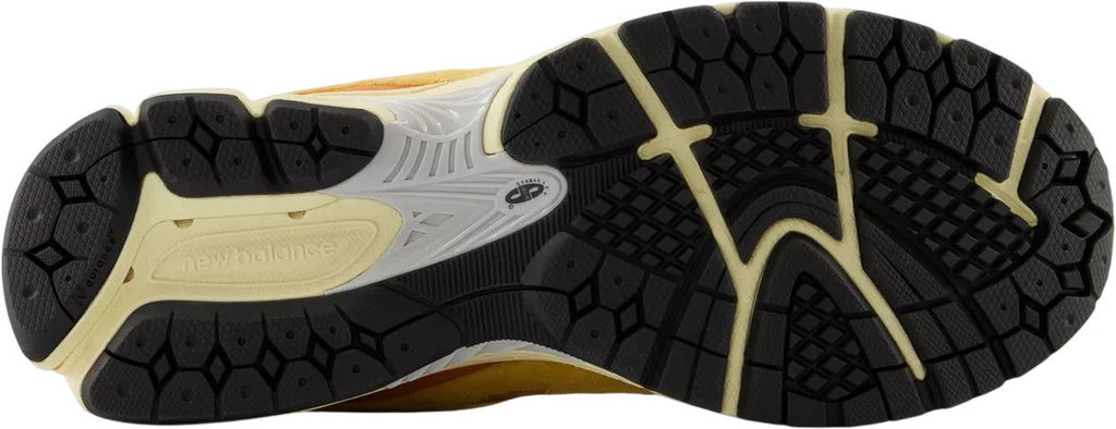 Кроссовки взрослые