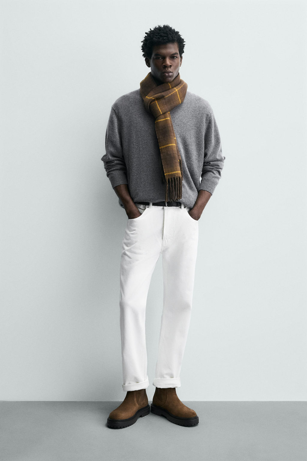 LEATHER CHELSEA BOOTS