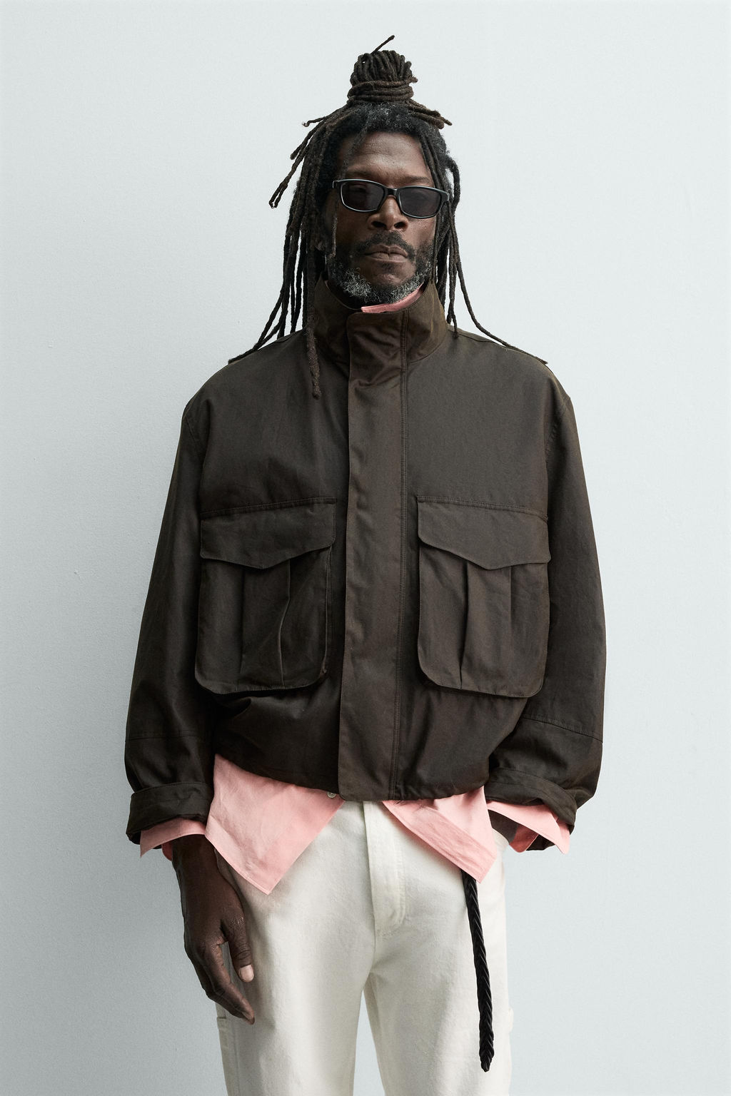 CAZADORA CROPPED FIT EFECTO ENCERADO AARON LEVINE X ZARA / Marr?n  фото 2