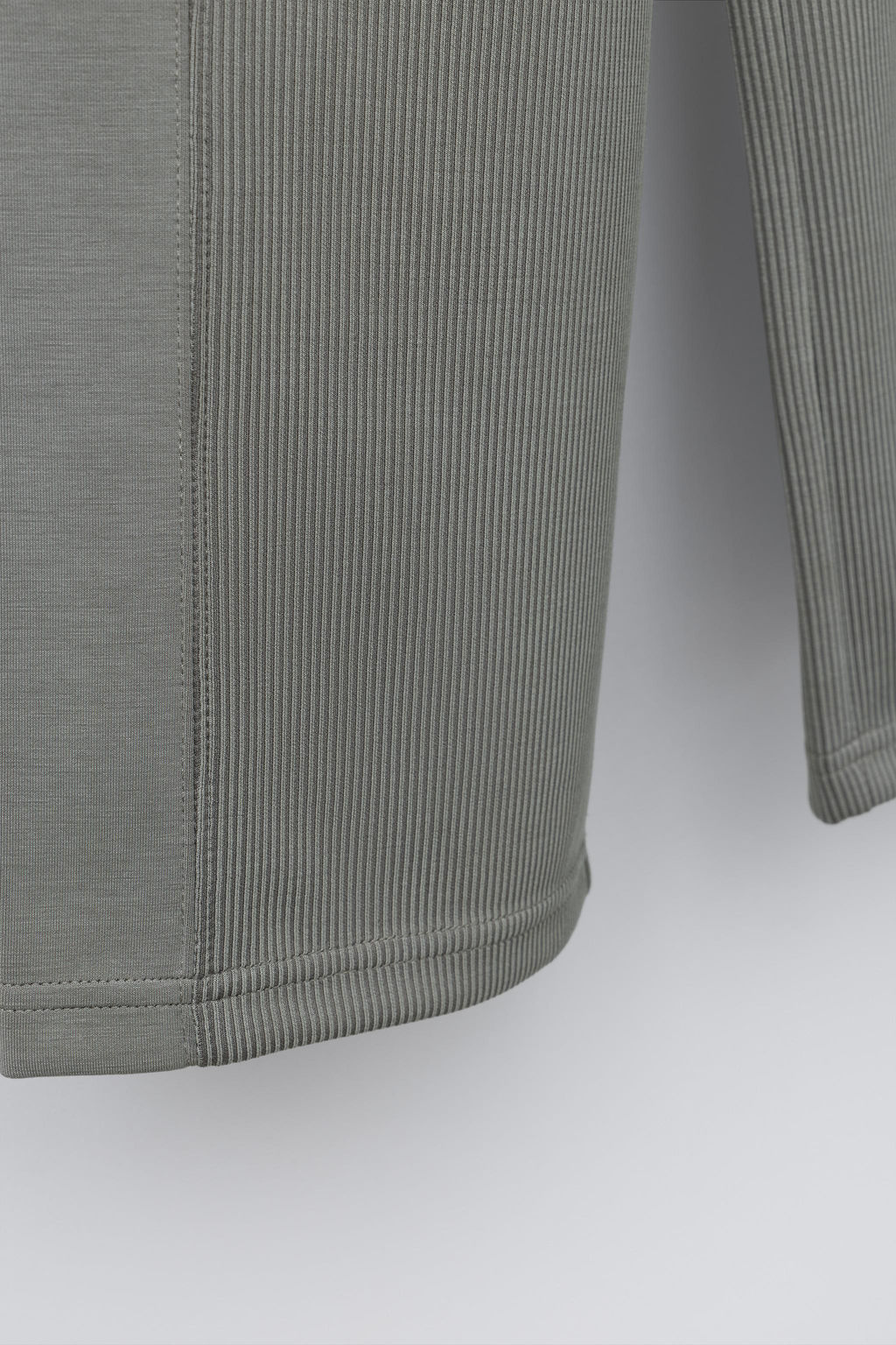 PANTAL?N WIDE LEG RIB CON MODAL / Gris