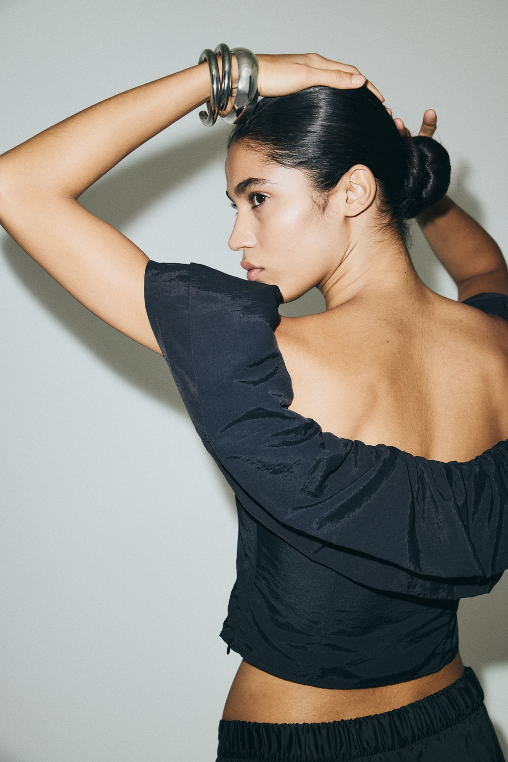 Top off-the-shoulder con ribete de volantes - H&m фото 4