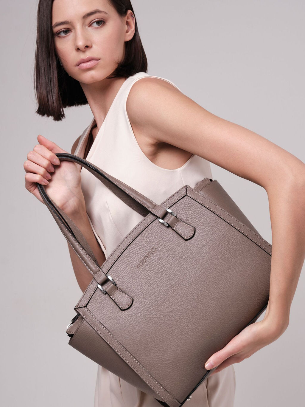 Сумка кожаная Azaro 30690 тауп