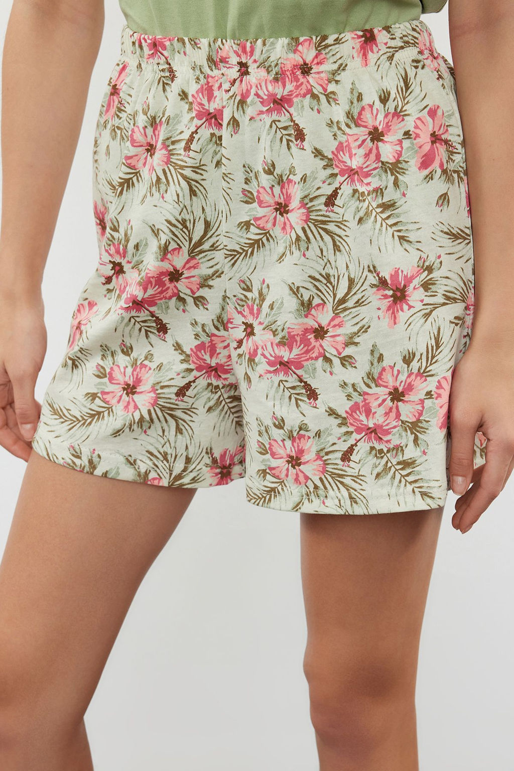 Yesil %100 Pamuklu Cicekli Sortlu Orme Pijama Tak?m? THMSS24PT00386