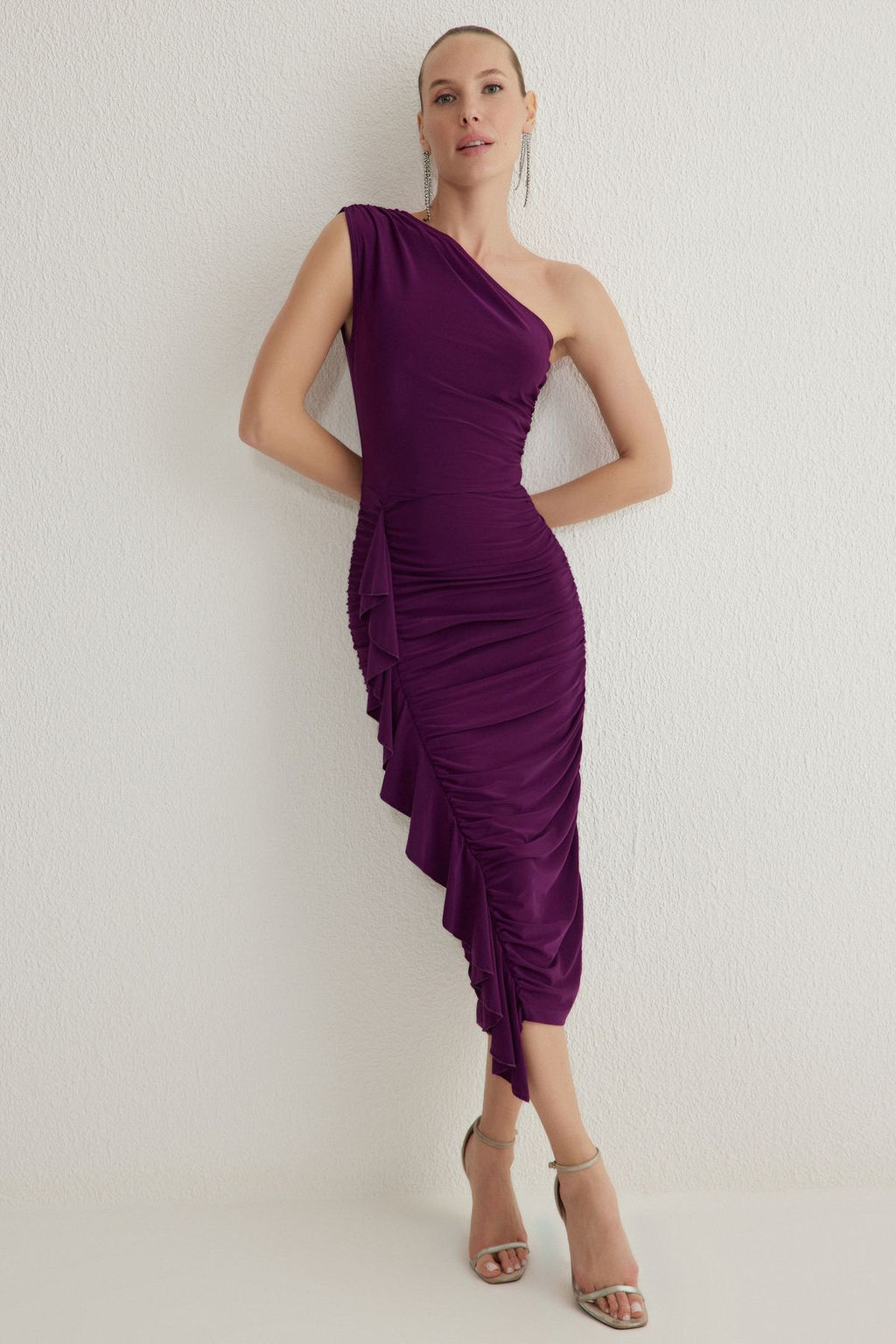 Murdum Vucuda Oturan Cut Out/Pencere Detayl? Tul Abiye Gece Mezuniyet Elbisesi TPRSS25EL00004 - Trendyolmilla фото 2