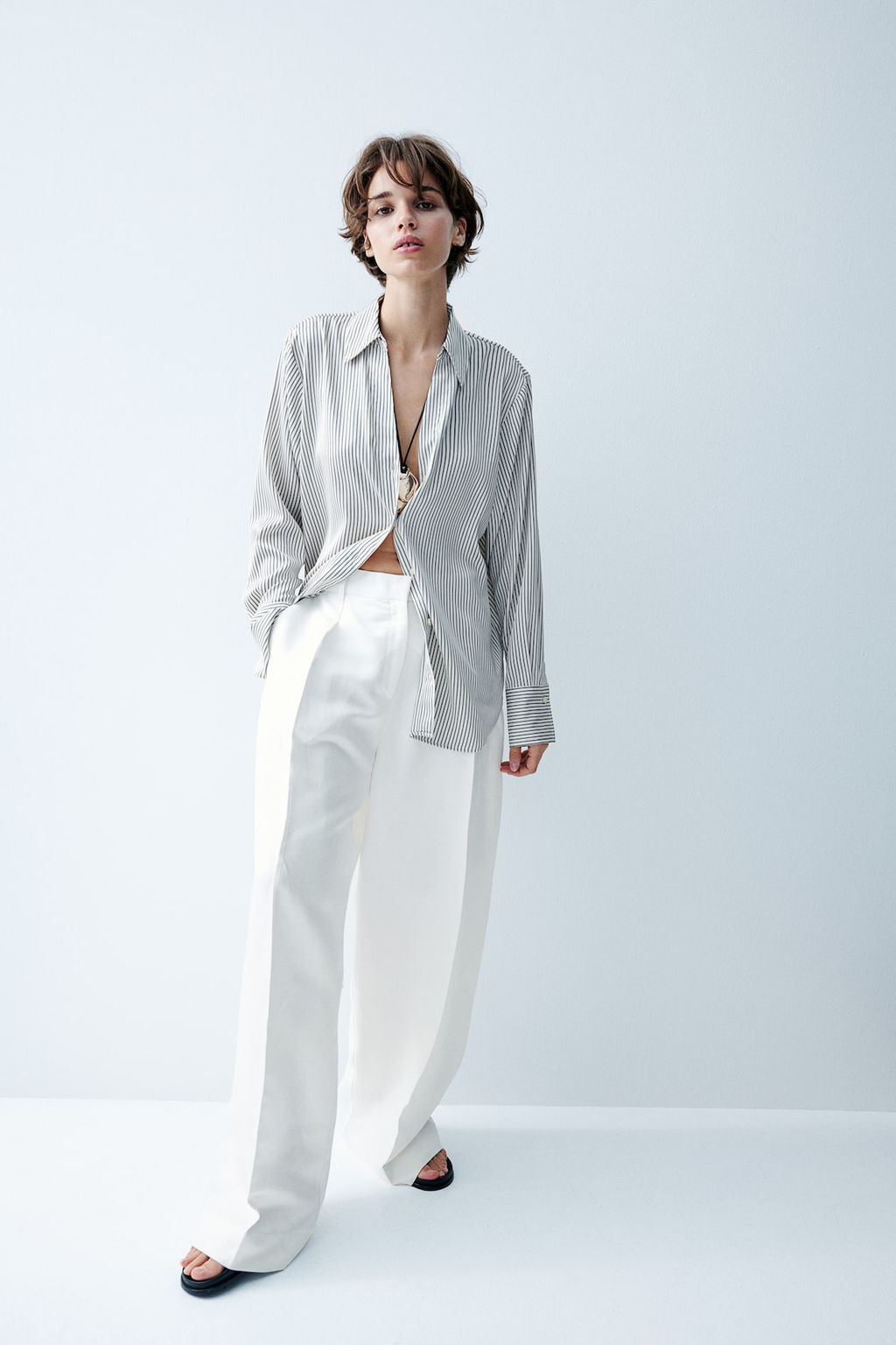 Blusa con escote de pico - H&m фото 4