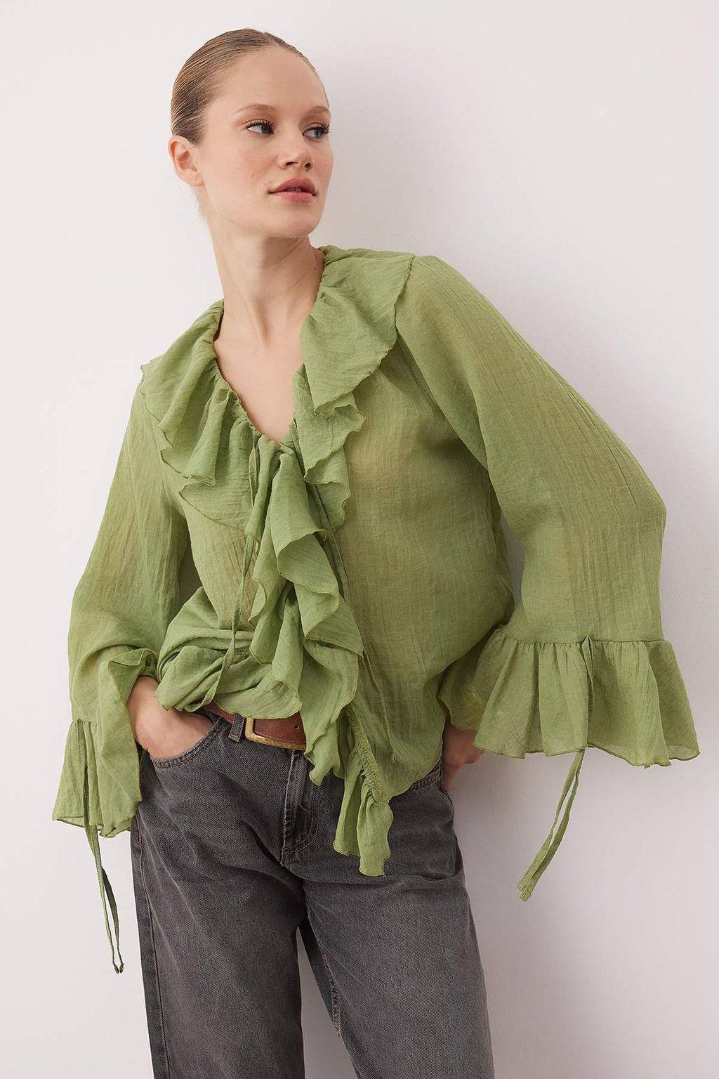 Yesil F?rf?rl? Bohem Ince Pamuklu Kumas Uzun Kol Dokuma Bluz TWOSS25BZ00551